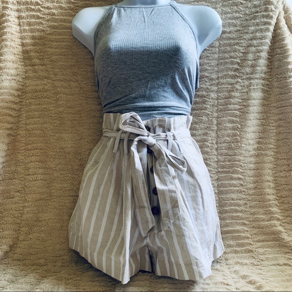 Abercrombie & Fitch Linen-Blend Striped Short - Picture 2 of 8